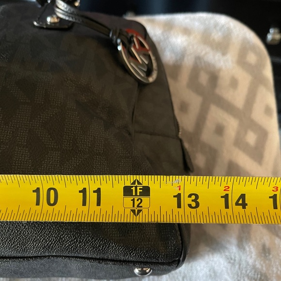 MK Purse - Picture 6 of 10